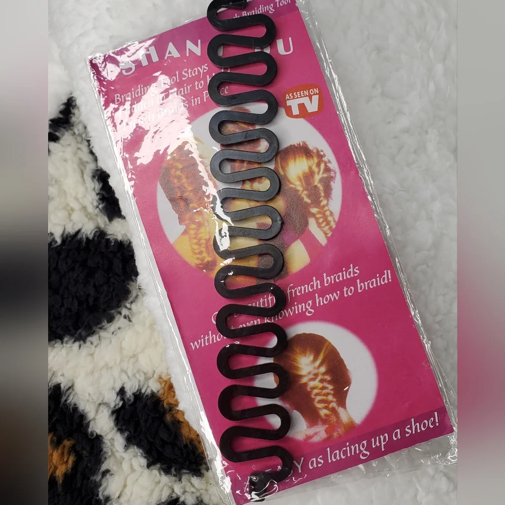 Bundle of 13 Pieces of Hair Accessories